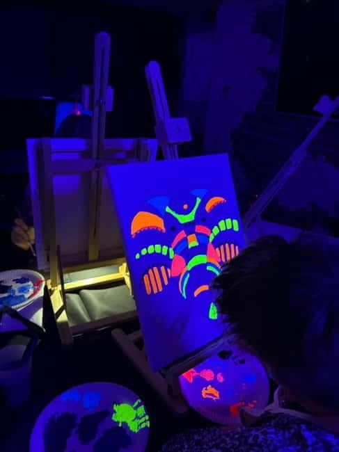 Strasbourg: Painting in the dark workshop with drinks - The Details: What You Can Expect During Your 2 Hours
