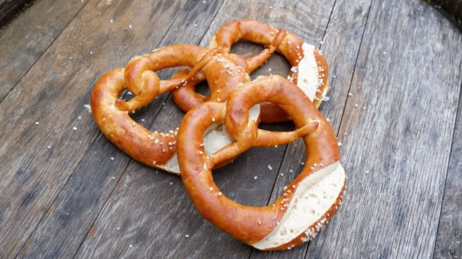 Stuttgart: Swabian Cuisine Guided Walking Tour with Tastings - Who Is This Tour Best For?