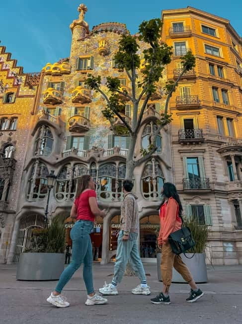 Sunrise Walking Tour: Barcelona Before the Crowd & Breakfast - Who Would Love This Tour?