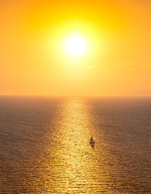 Sunset and Relax Cruise From Naxos - Food and Drinks: A Simple but Satisfying Snack