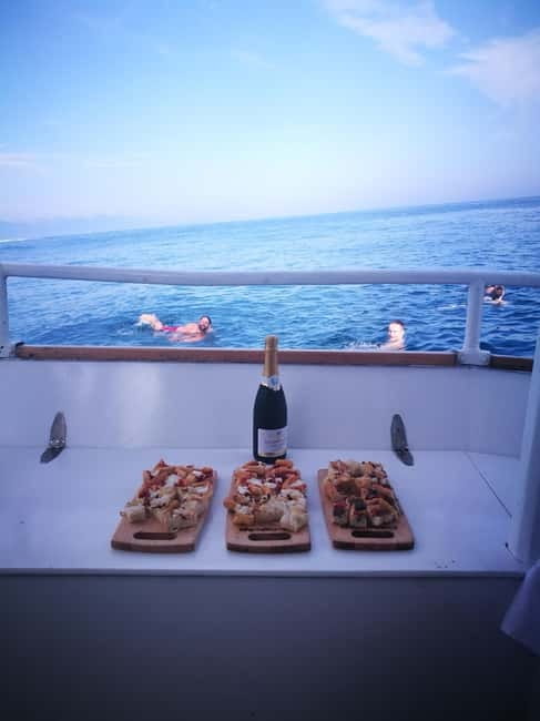 SUNSET TOUR WITH APERITIVO FROM PORTOVENERE - Cruising Around the Three Islands: Palmaria, Tino, and Tinetto
