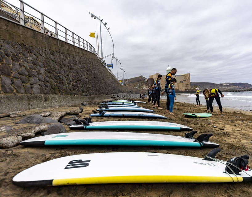 Surf lessons in Las Canteras Beach - Why This Surf Experience Is Worth Considering