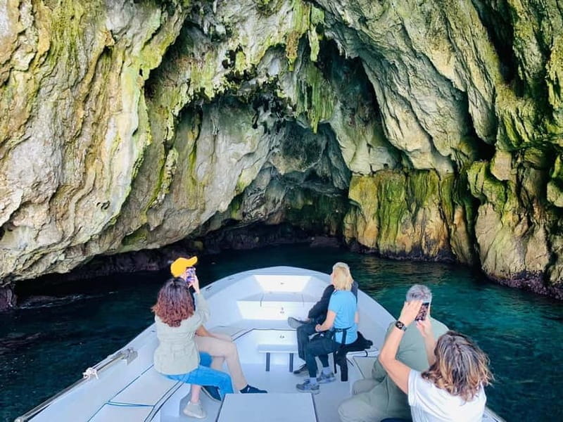 Syracuse: PRIVATE tour with PROSECCO - The Beauty of the Coastline and Sea Caves