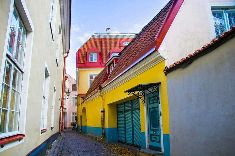 Tallinn: Capture the most Photogenic Spots with a Local - The Authentic Cultural Flavor and Personal Stories