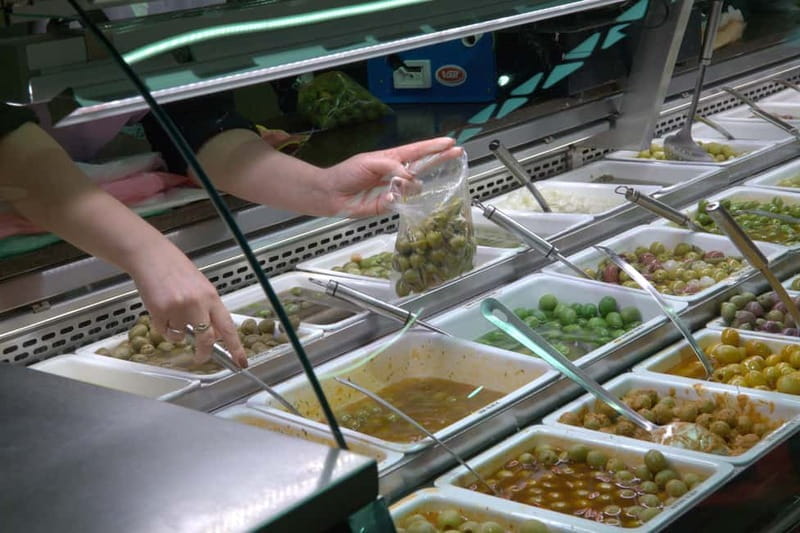 Tapas tour in Gracia quarter: Food, drinks & modernist gems - Tasting Madrid: From Market to Table