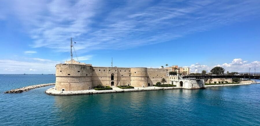 TARANTO WALKING TOUR - Exploring Taranto’s Historic Heart