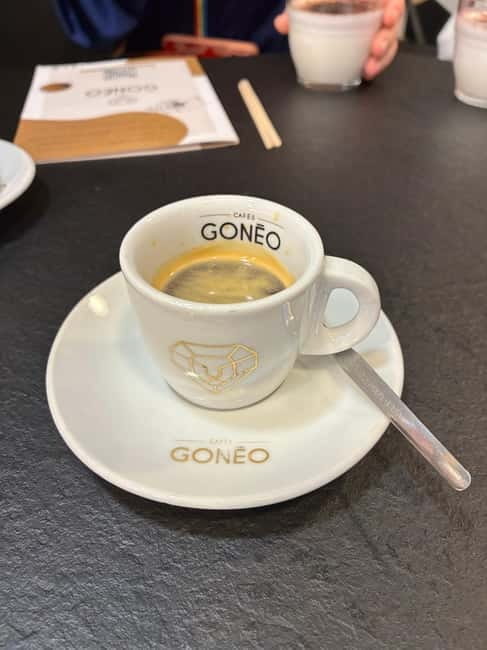 Tastes of Lyon: Iconic Food Market Tour with Tastings - Exploring Lyon’s Food Market: What to Expect