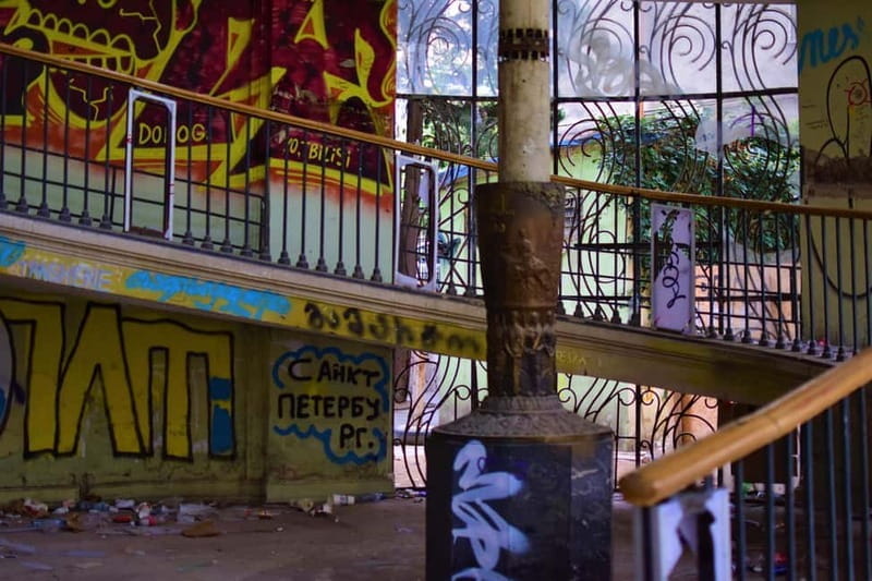 Tbilisi: Alternative Guided Walking Tour with Wine & Snacks - The Wine & Snack Experience: A True Taste of Georgia