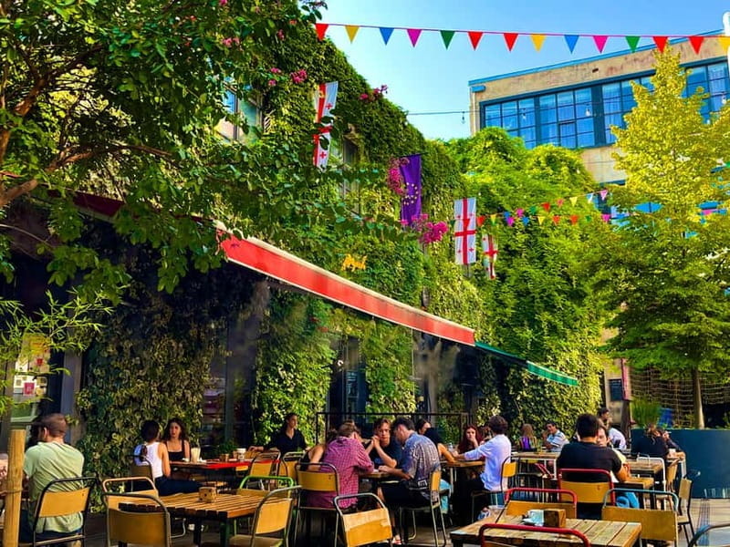 Tbilisi: Street Food & Sightseeing Tour with Local Markets - From Traditional to Modern: A Food Hall Revelation