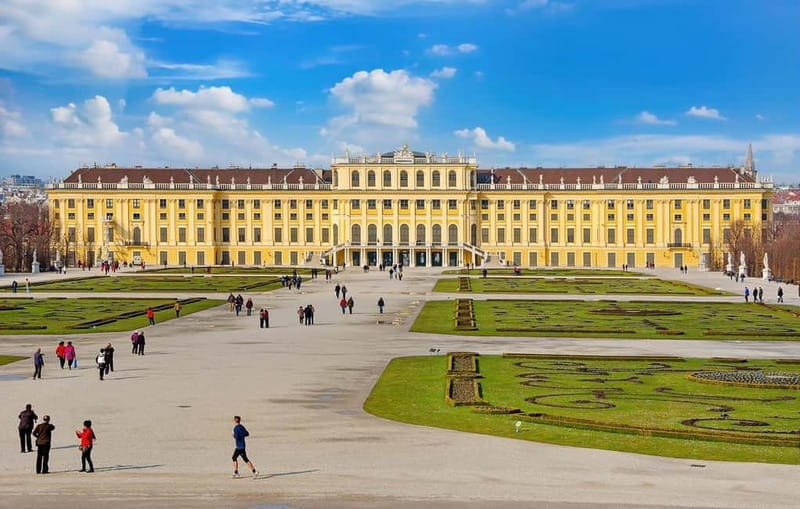 The Best of Vienna: Private Walking Tour With Local Guide - The Value of a Private Guide