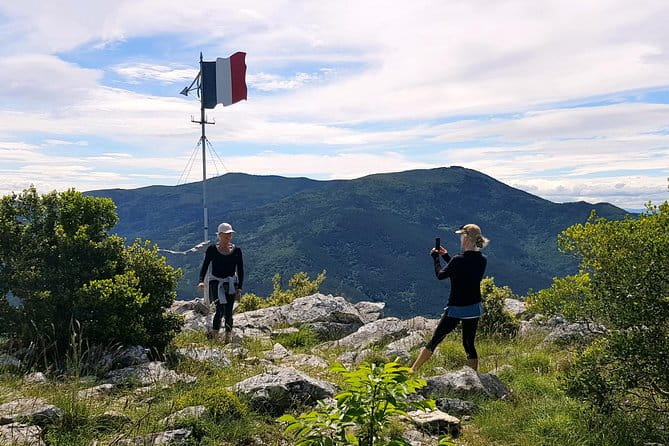 The morning Hike - The Details of the Experience: A Walk Through Nature and Culture