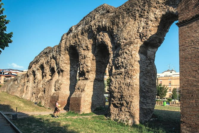 Torpignattara Photo Tour: melting pot, street art and politics - Practical Details and Logistics