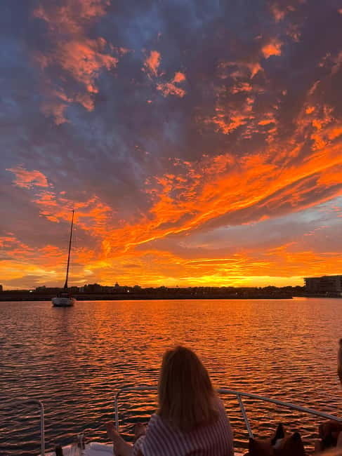 Torrevieja: Private Sunset Boat Tour with Cava - Activities on Board: Relaxation and Personal Touches