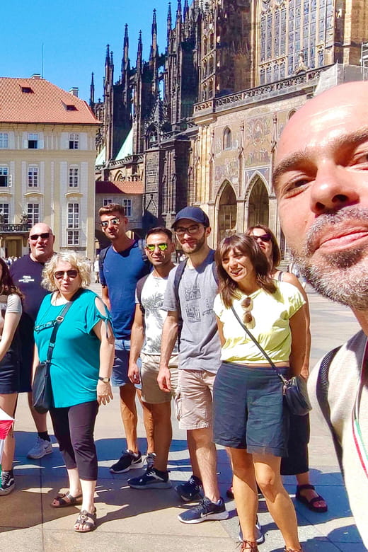 Tour of Prague Castle in italian language ticket included - Logistics and Practical Details