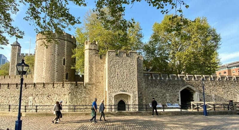 Tower of London & The Great Fire Monument Pass - Unlocking London’s Royal and Fire History