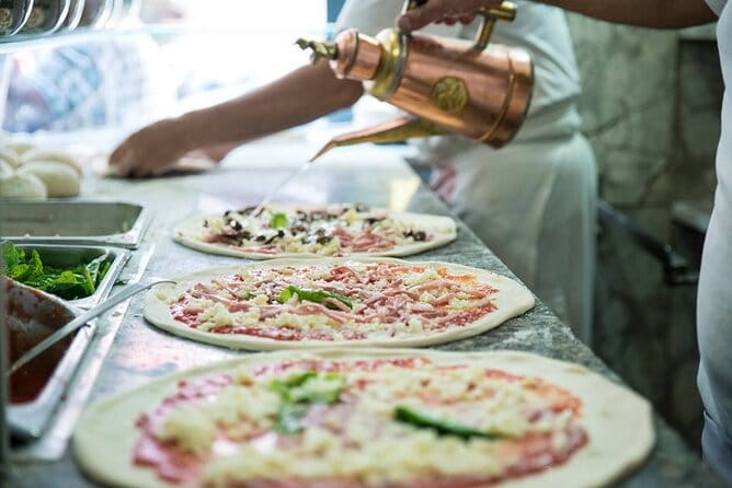 Traditional Pizza Class in Naples, pizza maker for a day. - Who Will Love This Pizza Class?