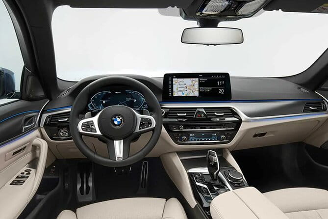 Transfer from Hotels to Airports in Istanbul by Private Luxury Sedan - Who This Service Is Best For