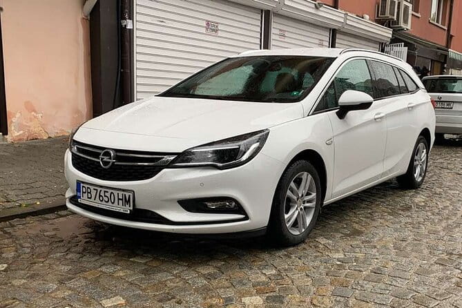 Transfer Plovdiv to Sofia airport/city with a car 3+1 - Who Will Appreciate This Transfer?