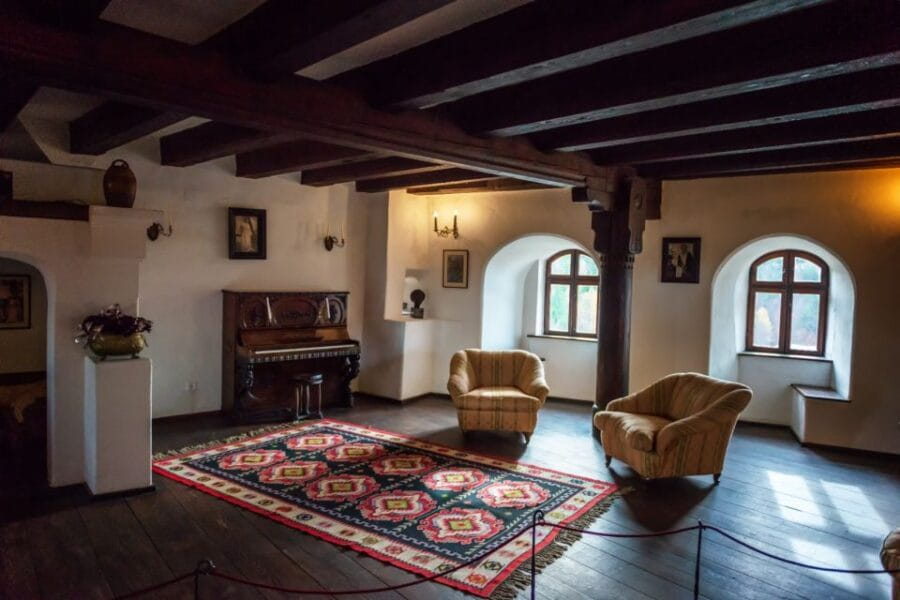 Transylvania Tour: Dracula's Castle, Peles Palace & Brasov - The Scenic Drive: Mountains, Views, and Atmosphere