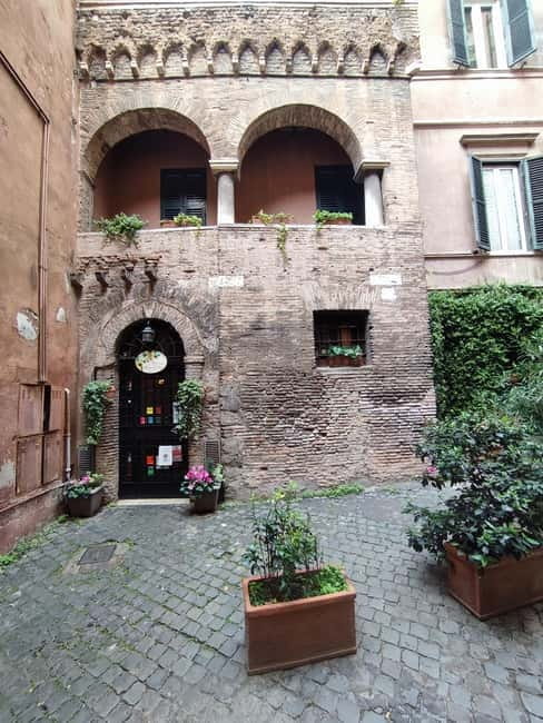 Trastevere food experience - Exploring Trastevere’s Atmosphere and Hidden Corners