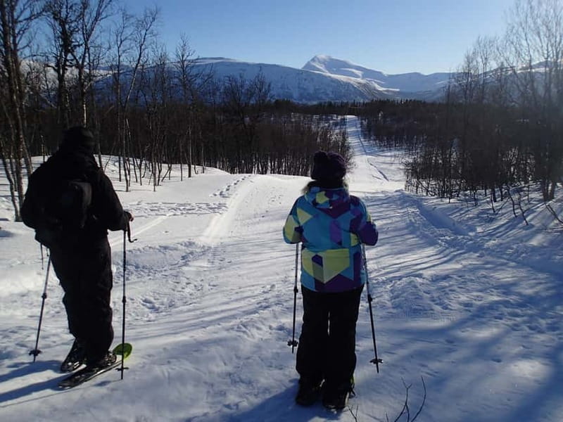 Tromsø: Guided snowshoe trip with a campfire - Sledding and Play in the Snow