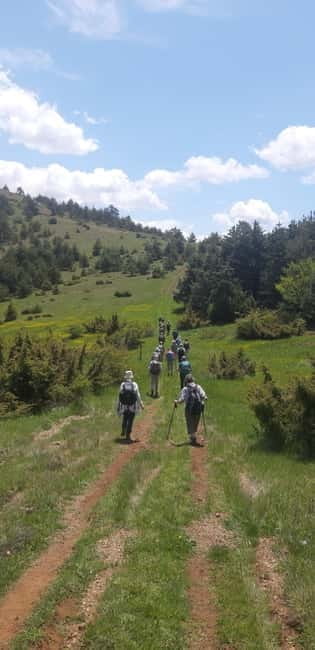 UNESCO Heritage Tour: Ancient Lin & Royal Tombs of Selca - Exploring the Scenic Lin Peninsula and Basilica