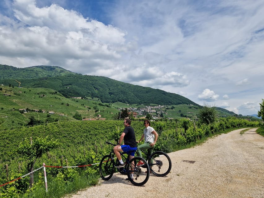 Valdobbiadene: Prosecco Express wine tasting and e-bike tour - Tasting at Casa Brunoro: More Than Just a Sip