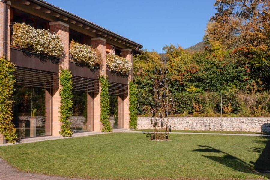 Valdobbiadene: Prosecco tasting where Art meets Wine - The Tasting: Four Glasses and Local Bites