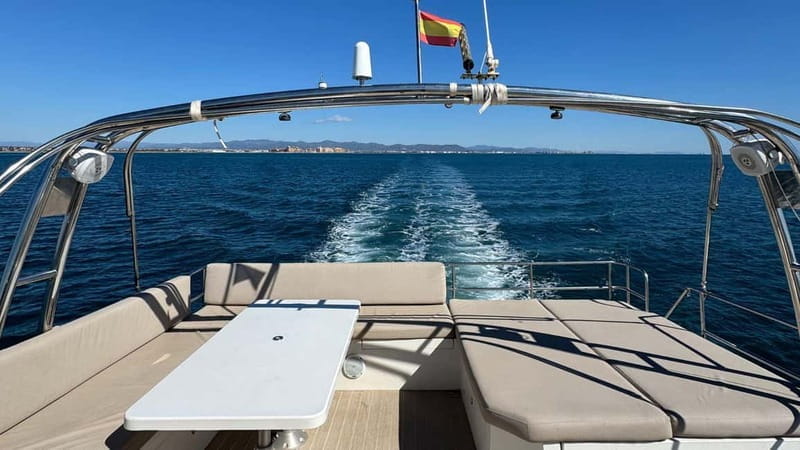 Valencia: Luxury boat ride with captain, drinks, and private bathroom - What to Expect During Your Cruise