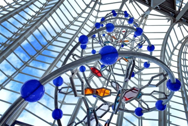 Valencia: Oceanogràfic, Hemisfèric & Science Museum Combos - The Hemisfèric: Film, Fun, and Architectural Wonder