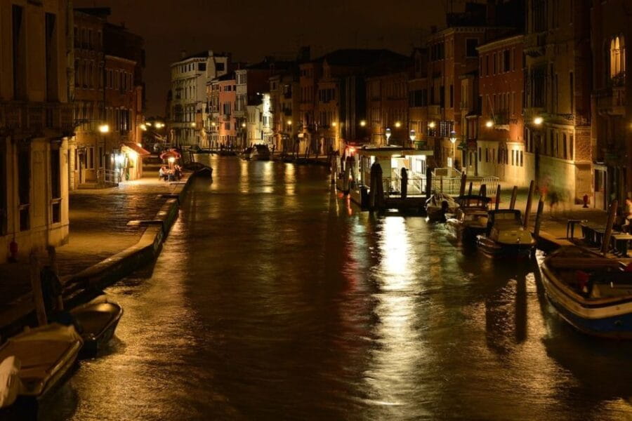 Venice: 2-Hour Private Walking Tour at Night - Price and Logistics