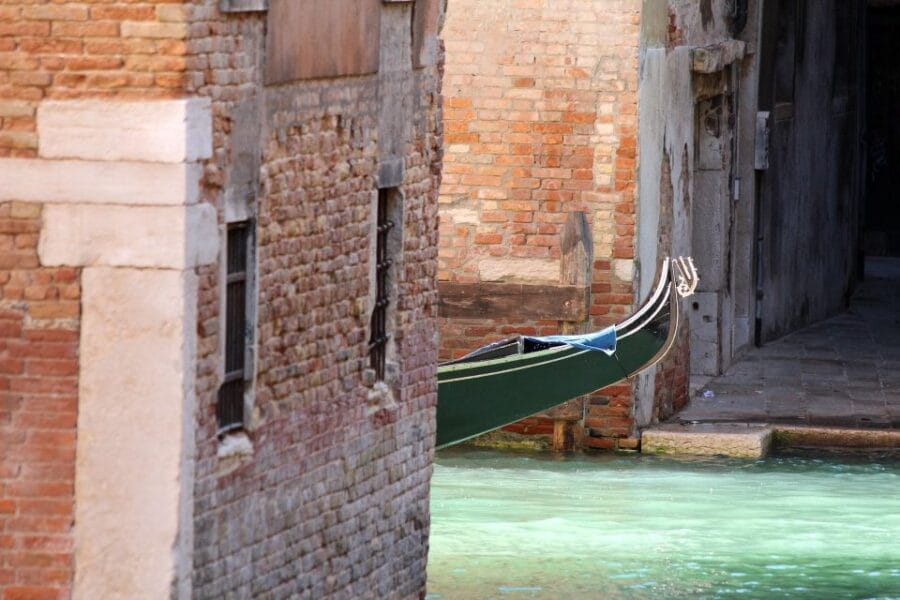 Venice: Doge's Palace with St. Mark's Basilica & Gondolas - Key points / Takeaways