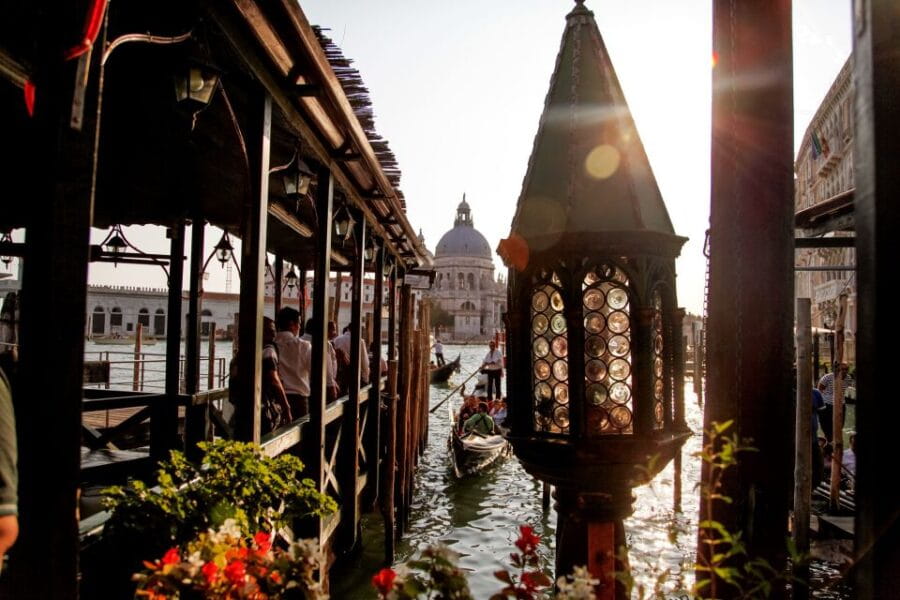 Venice: Gondola Ride with Live Guide or Audio Guide - The Gondola Ride: Views, Seating, and Guide Options