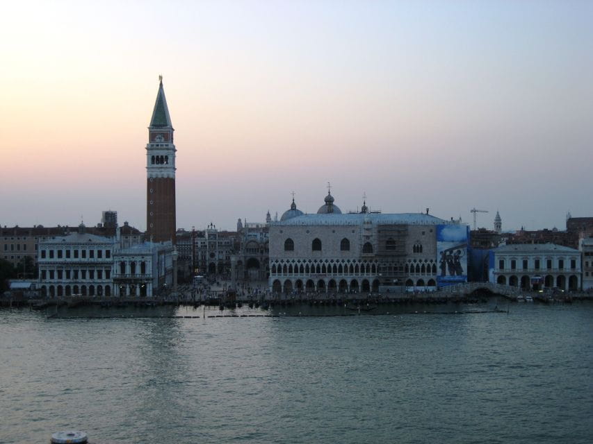 Venice: Private Evening Stroll with Gondola Ride - FAQ