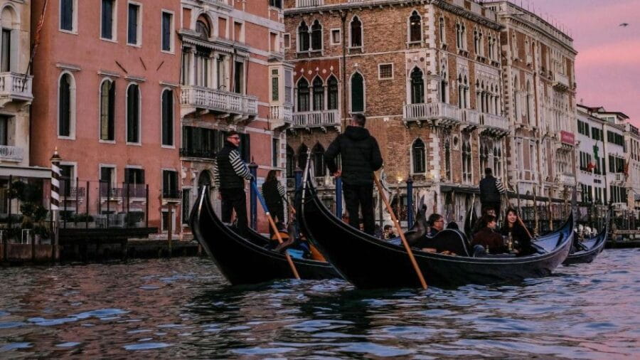Venice: Shared Gondola Ride at Sunset - Navigating Hidden Canals and Quiet Corners