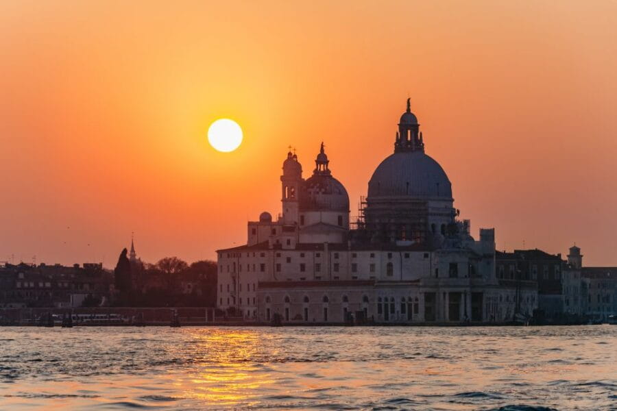 Venice: The Ghost & Legends Walking Tour - The itinerary: what you’ll see and hear