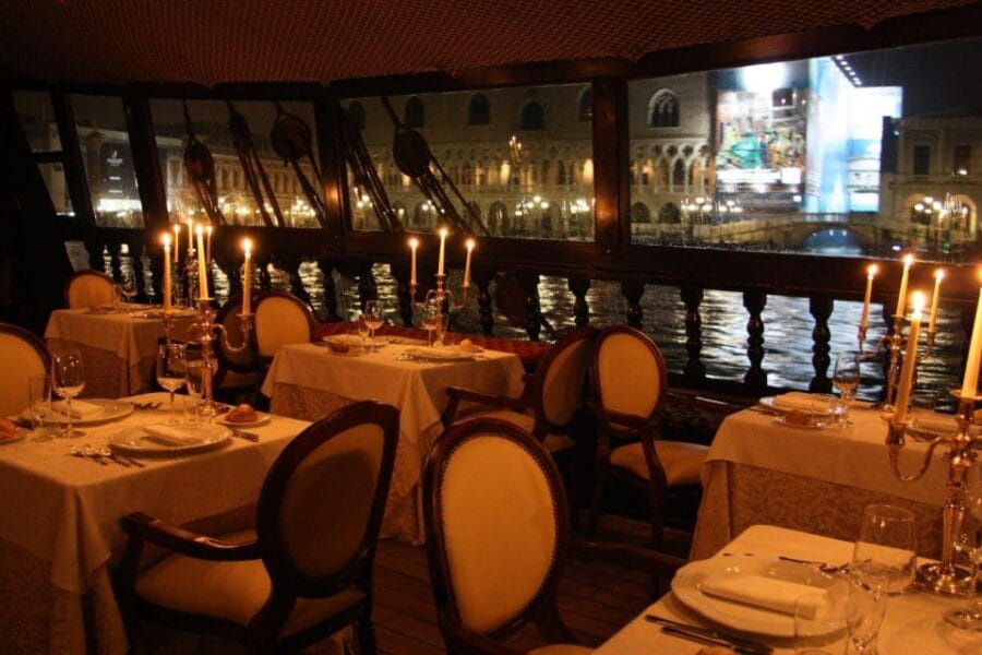 Venice: Venetian Lagoon Tour and Galleon Dinner - The Galleon: A Floating Feast and Scenic Wonder