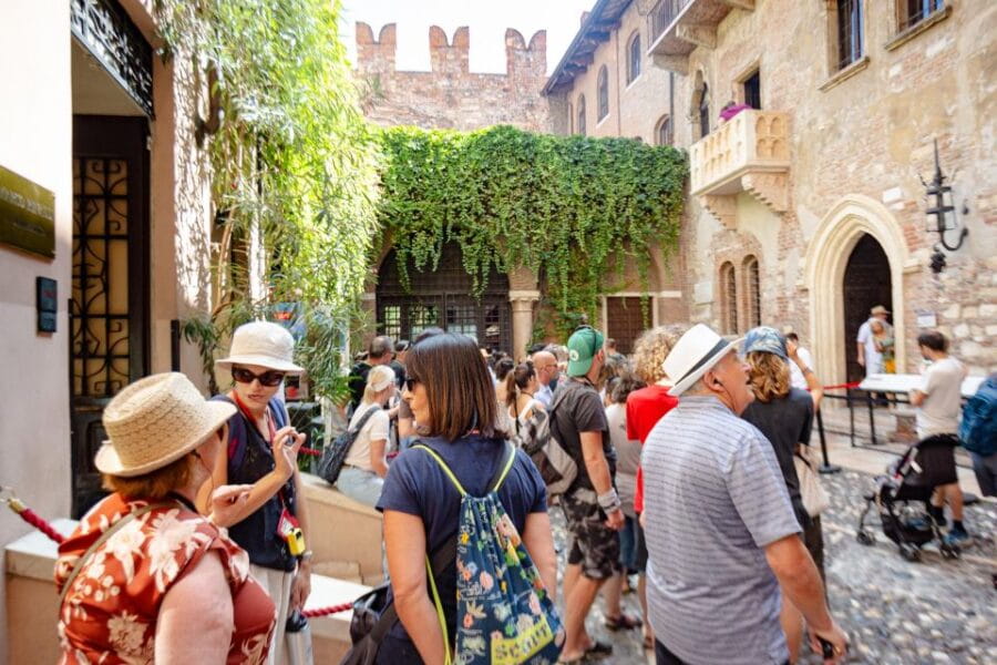 Verona: City Highlights & Street Food Walking Tour - Why This Tour Works for Travelers