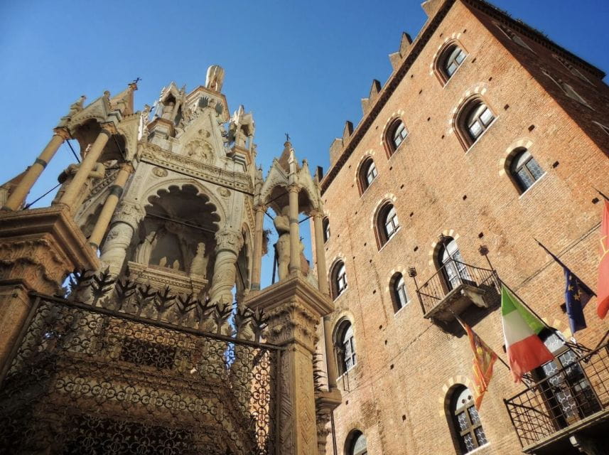 Verona: Essential Verona Private Tour including Arena - Juliet’s House: The Legend and the Reality