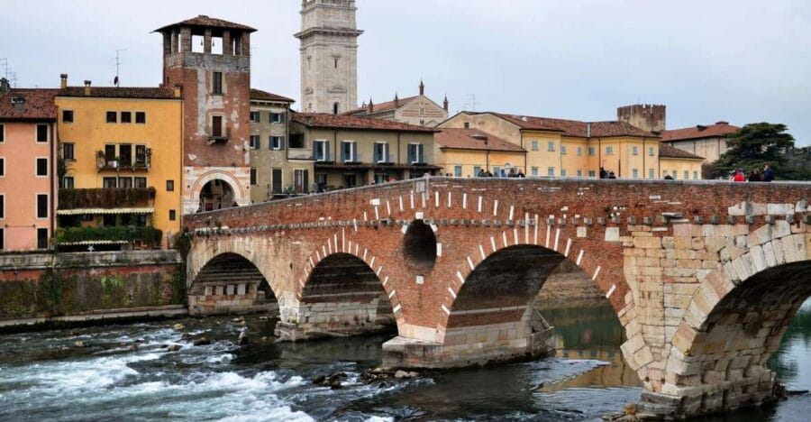 Verona - Private Guided Walking Tour - Entering Verona: A Closer Look at the Itinerary