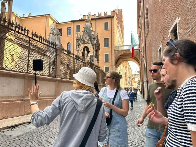 Verona: Street Food Tour and City Guided Sightseeing - Logistics and Practicalities