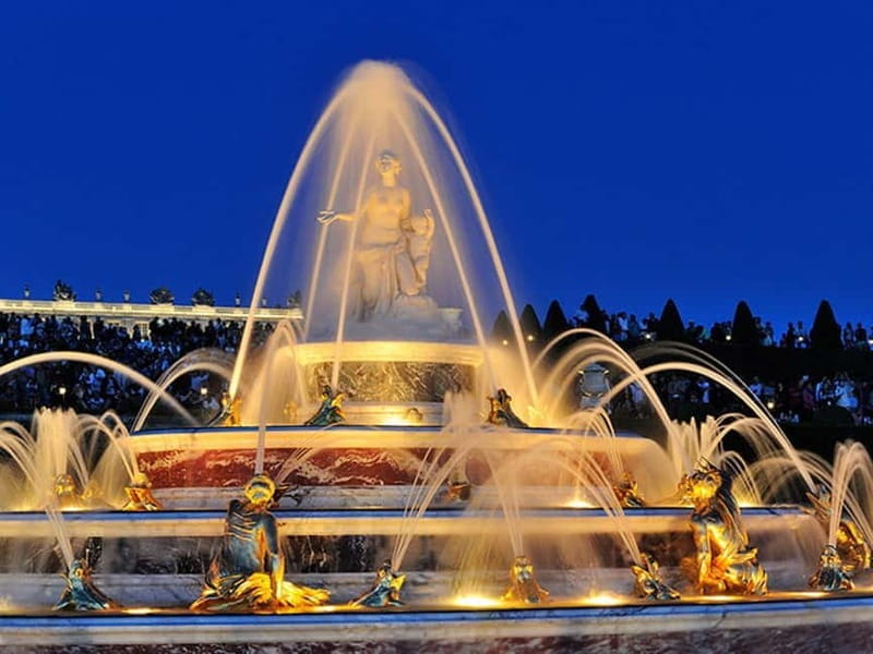 Versailles Palace Visit in Minivan from Paris Half-Day - Exploring the Gardens and Fountains