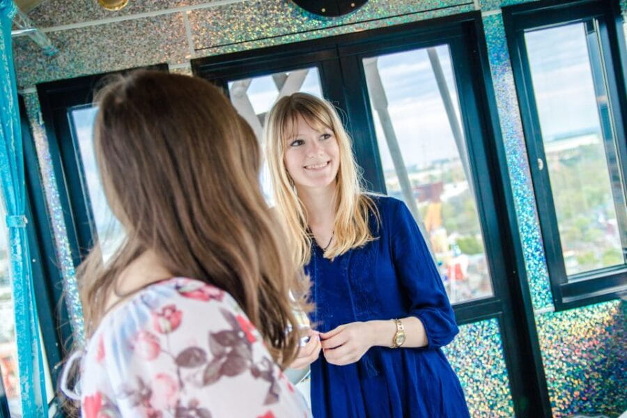 Vienna: Skip-the-cashier-desk-line Giant Ferris Wheel Ride - The Experience: An In-Depth Look at the Giant Ferris Wheel