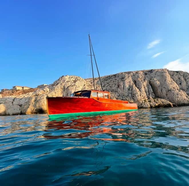 Vintage sunset boat tour of Marseille - small groups (2h) - Price and value