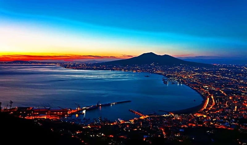 Visit Vesuvius Bus + tickets skip the line - The Summit Experience: Views and Exploration
