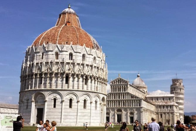 Visit with an authorized guide the Plaza de la Catedral and all its monuments - Who Will Love This Tour?