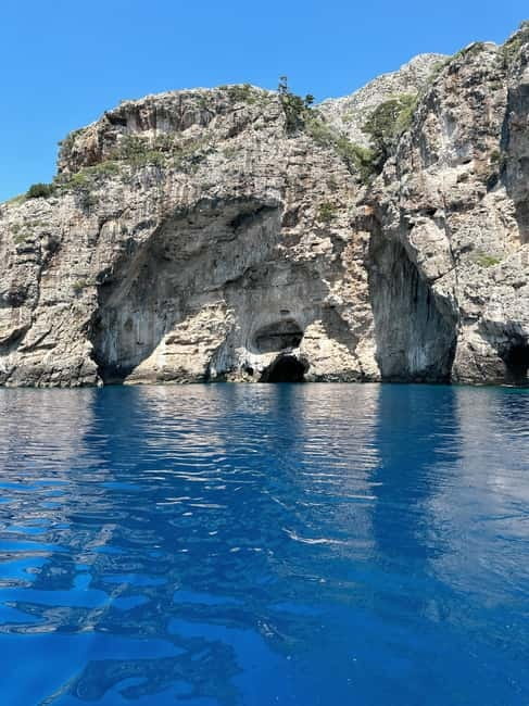 Vlora: Speedboat Tour to Dafina Cave & Haxhi Ali Cave - Dafina Bay: A Secluded Paradise
