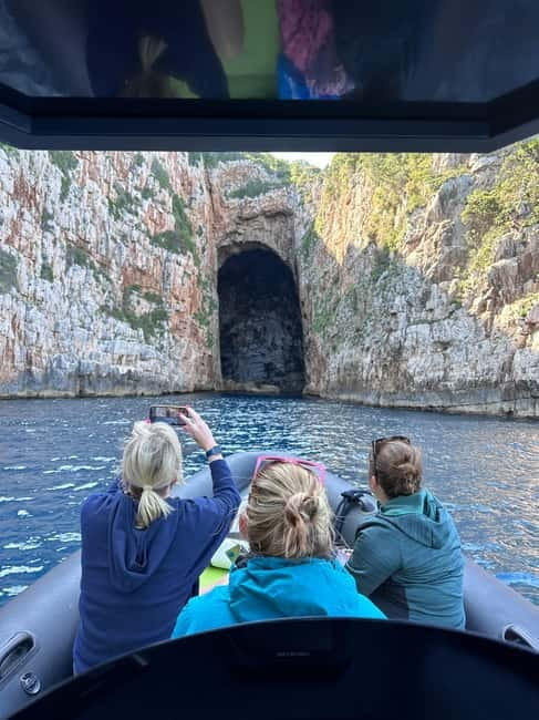 Vlore: Sazan Island & Haxhi Ali Cave Speedboat Guided Tour - Setting Sail for Sazan Island: A Peek Into an Abandoned World