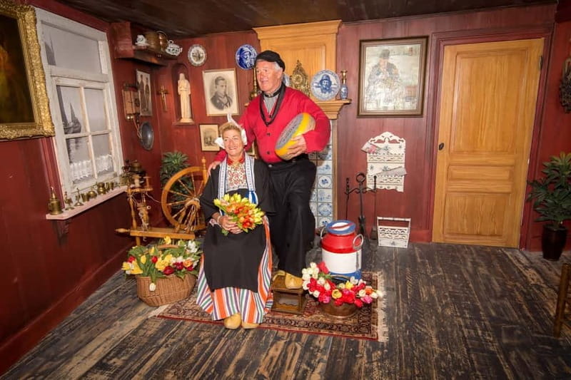 Volendam: Photo Opportunity in Traditional Dutch Costume - Who Is This Experience Best For?