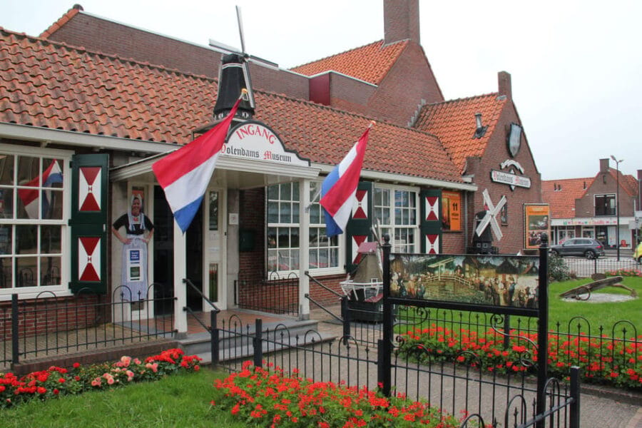 Volendam: Volendams Museum Entry Ticket - The Quirky and Memorable: The Cigar Band Room